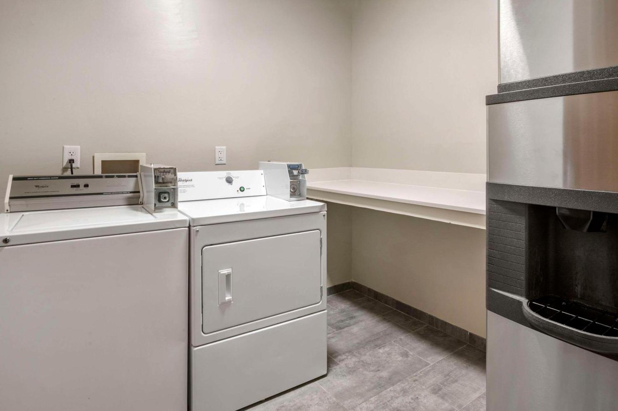Comfort Inn & Suites Beaver - Interstate 15 North Экстерьер фото